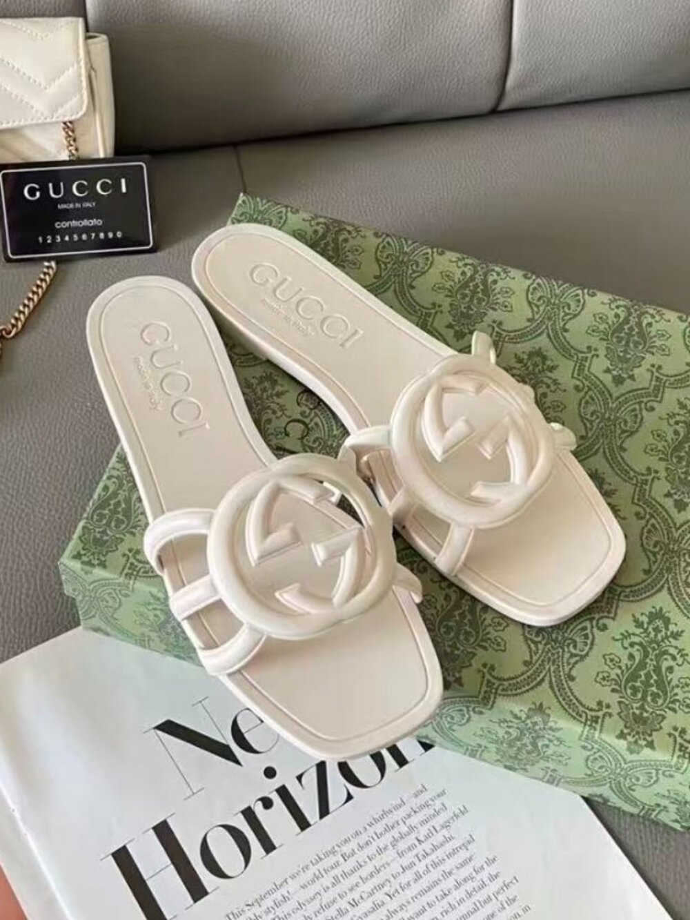 Gucci White Interlocking GG Logo Flat Slide Sandals – with Original Box